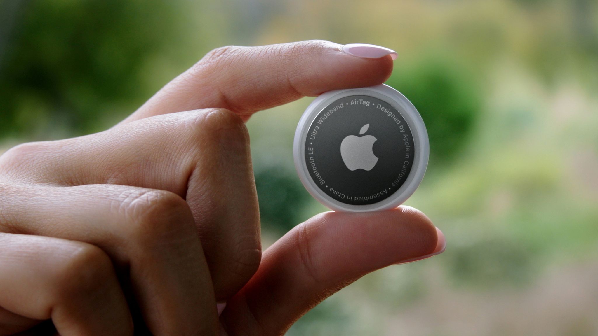 Why a Self-Powered GPS Asset Tracker Like Stealth Tracer Beats an Apple AirTag Every Time.